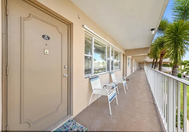 5th image of 3200 Ne 7Th Ct #205b, Pompano Beach, FL 33062 | MLS# R11147082