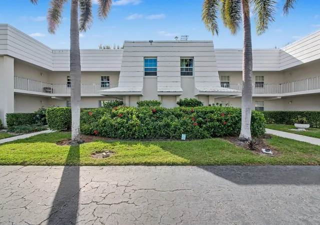 Homes for sale in Singer Island, FL | 1205 Sandy Ln #246, Singer Island, FL 33404 | MLS# R11147095