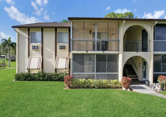 Homes for sale in Lake Worth, FL | 3527 La Palmas Ct #A-1, Lake Worth, FL 33463 | MLS# R11147127