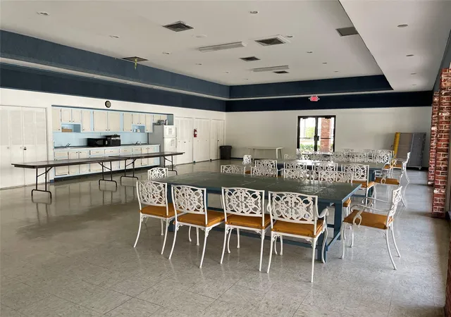 2nd image of 604 Ne 2Nd St, Dania, FL 33004