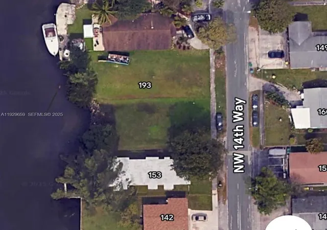 8th image of 157 Nw 14th Way, Dania, FL 33004 | MLS# A11929659