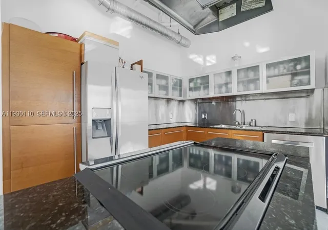 3rd image of 10 SW S River Dr, Miami, FL 33130