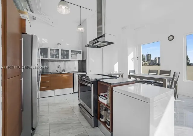 5th image of 10 SW S River Dr, Miami, FL 33130