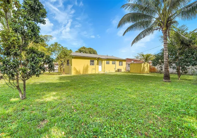 Homes for sale in Fort Lauderdale, FL | 2870 Nw 22 St, Fort Lauderdale, FL 33311 | MLS# F10540997
