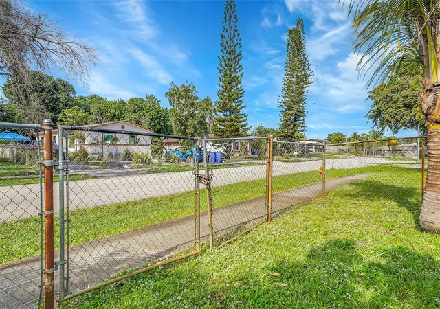 Homes for sale in Fort Lauderdale, FL | 2870 Nw 22 St, Fort Lauderdale, FL 33311 | MLS# F10540997