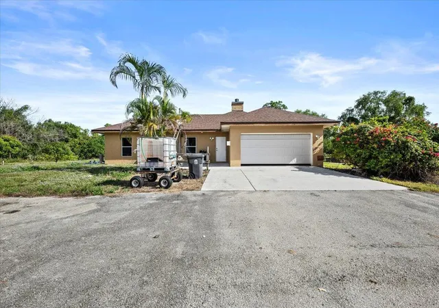 4th image of 19187 Capet Creek Ct, Loxahatchee, FL 33470 | MLS# R11147626