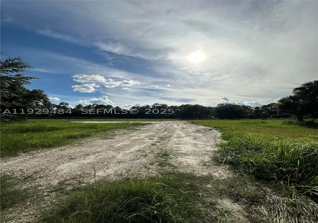 4th image of 420 S Coral St, Clewiston, FL 33440 | MLS# A11929484