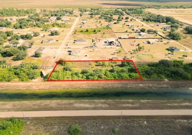 11th image of 7969 13th Ter, La Belle, FL 33935 | MLS# A11930852
