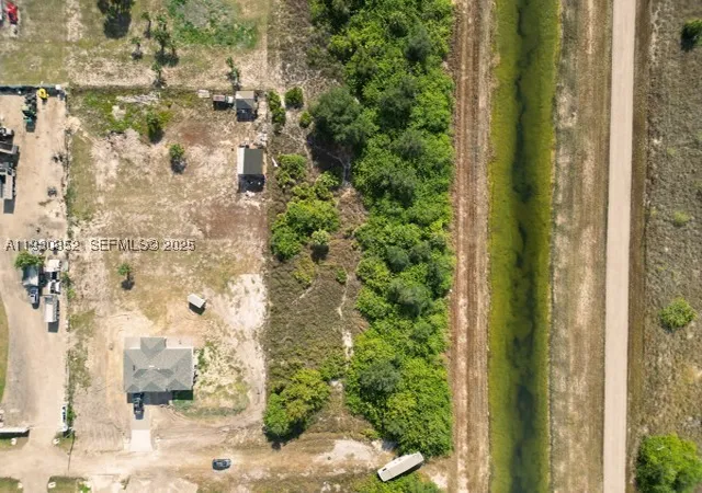 4th image of 7969 13Th Ter, La Belle, FL 33935 | MLS# A11930852