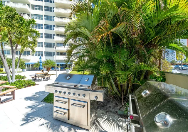 image of 3200 Ne 36Th St, Fort Lauderdale, FL 33308