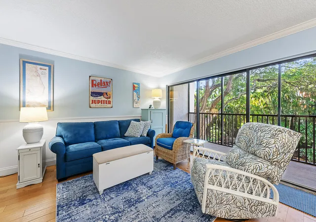 3rd image of 1605 S Us Hwy 1 #E204, Jupiter, FL 33477 | MLS# R11147968