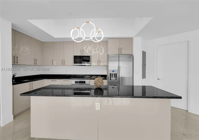 1st image of 3131 Ne 188th St #2-1005, Aventura, FL 33180 | MLS# A11931490