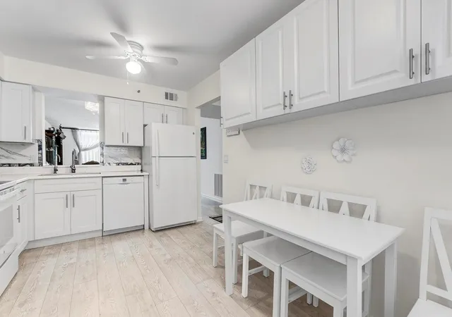 4th image of 14575 Bonaire Blvd #202, Delray Beach, FL 33446 | MLS# F10541333
