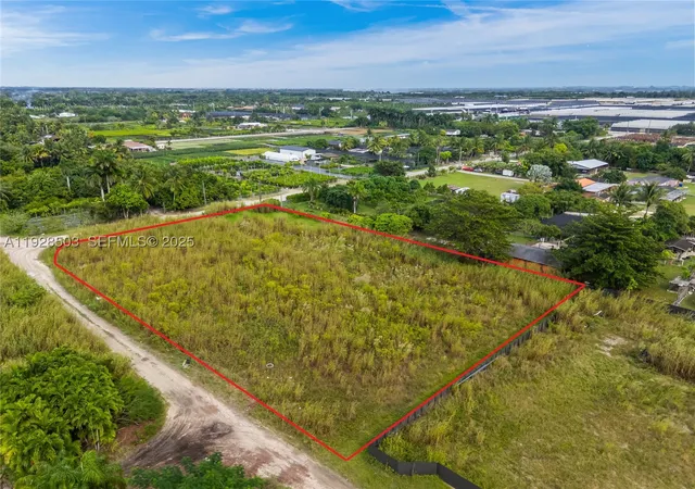 2nd image of 202 St & Sw 197 Ave Se Corner, Unincorporated Dade, FL 33187 | MLS# A11928503