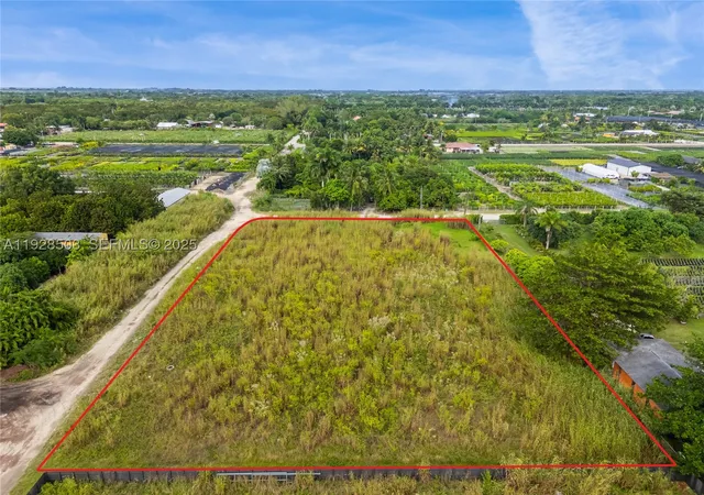 3rd image of 202 St & Sw 197 Ave Se Corner, Unincorporated Dade, FL 33187 | MLS# A11928503