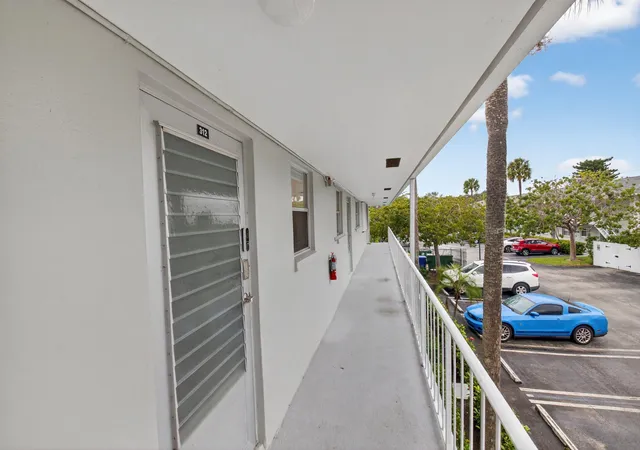 3rd image of 2340 Sw 22Nd Ave, Delray Beach, FL 33445