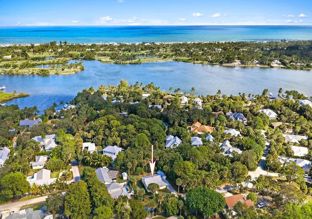 2nd image of 12165 Se Nassau St, Hobe Sound, FL 33455 | MLS# R11148207