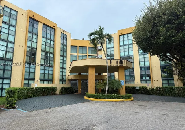 Homes for sale in Miami, FL | 11800 Sw 18Th St #126-4, Miami, FL 33175 | MLS# A11932522