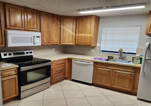 2nd image of 3634 Nw 95th Ter #3634, Sunrise, FL 33351 | MLS# F10541719