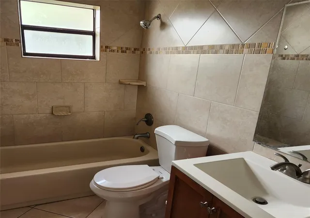 5th image of 3634 Nw 95Th Ter, Sunrise, FL 33351