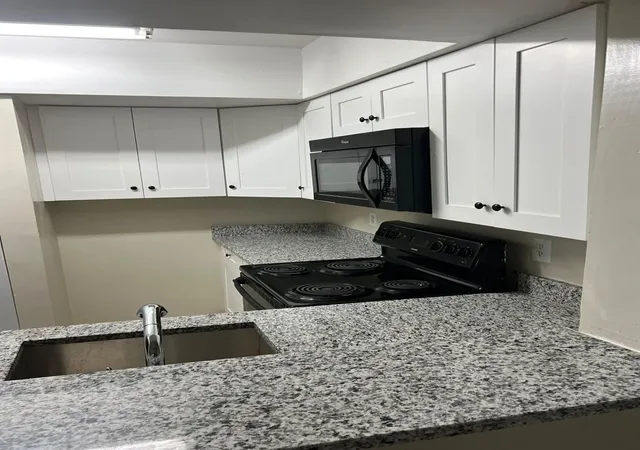 Homes for sale in Plantation, FL | 7027 W Sunrise Blvd #7027, Plantation, FL 33313 | MLS# F10541745