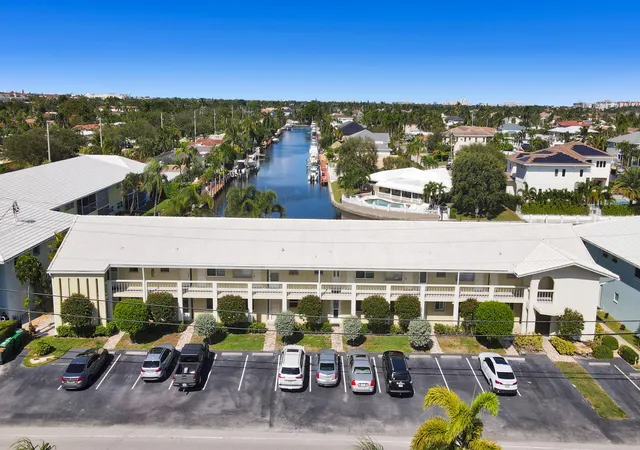 Homes for sale in Lighthouse Point, FL | 2311 Ne 36th Street, Lighthouse Point, FL 33064 | Houzeo