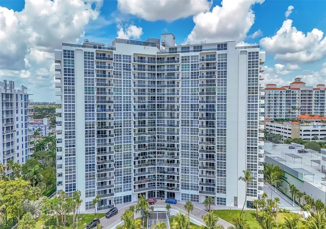 2nd image of 2841 N Ocean Blvd, Fort Lauderdale, FL 33308
