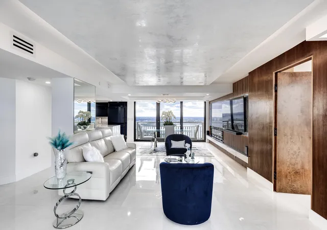 3rd image of 3000 N Ocean Dr #Ph-a, Singer Island, FL 33404 | MLS# R11148755