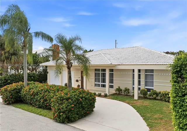 1st image of 2607 Holy Cross Ln, Lake Worth Beach, FL 33460 | MLS# A11930245