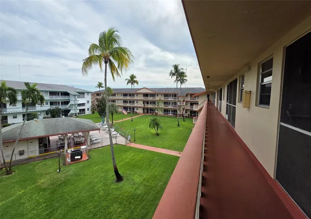 23rd image of 5300 Washington St #L338, Hollywood, FL 33021 | MLS# F10541910