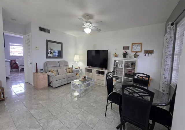 5th image of 5300 Washington St #L338, Hollywood, FL 33021 | MLS# F10541910