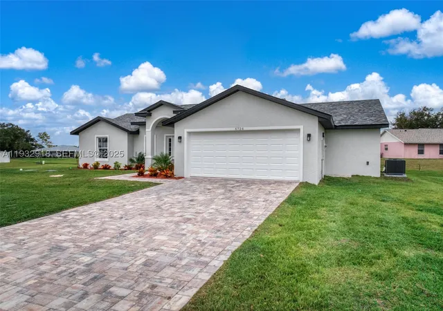4th image of 6724 Heavitree Way, Sebring, FL 33876 | MLS# A11932918