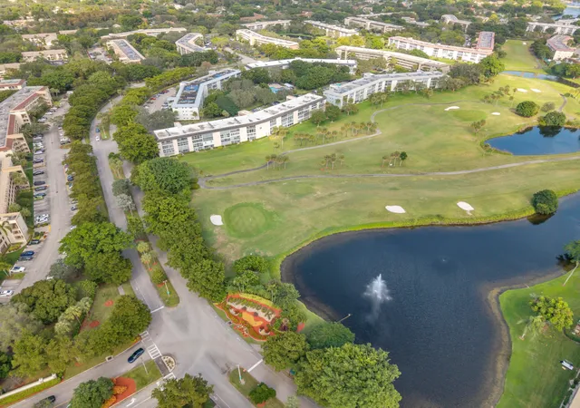 4th image of 3003 Portofino Isle, Coconut Creek, FL 33066