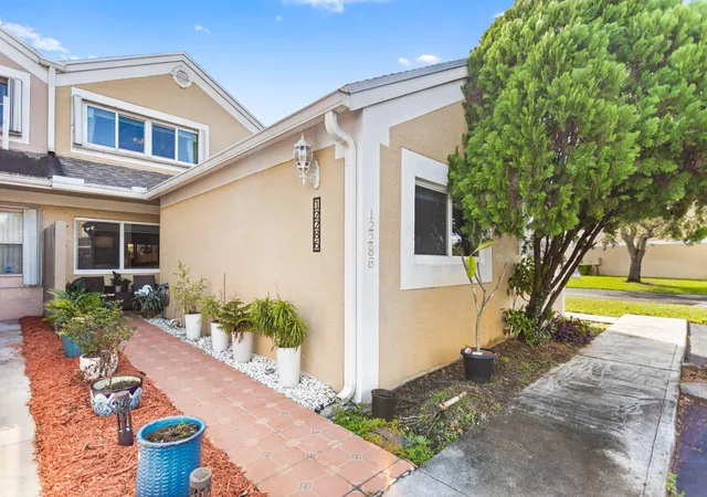 1st image of 12286 Nw 14th St, Pembroke Pines, FL 33026 | MLS# F10542079