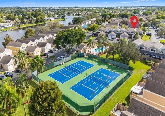 32nd image of 12286 Nw 14th St, Pembroke Pines, FL 33026 | MLS# F10542079