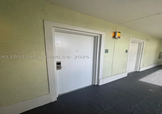 Photo 2 of Sale Pending at 5300 Nw 87Th Ave #913, Doral, FL 33178 | MLS# A11934794 | Listing updated on 2026-04-07