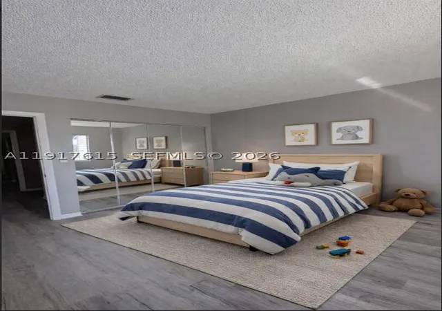 Listing Photo 4 - Condo for sale in building located at 3530 Nw 98Th Ter, Sunrise, FL 33351 - Unit #5H