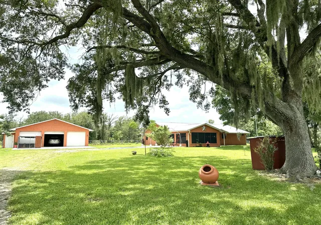 4th image of 840 Nw 141St St, Okeechobee, FL 34972 | MLS# R11149647