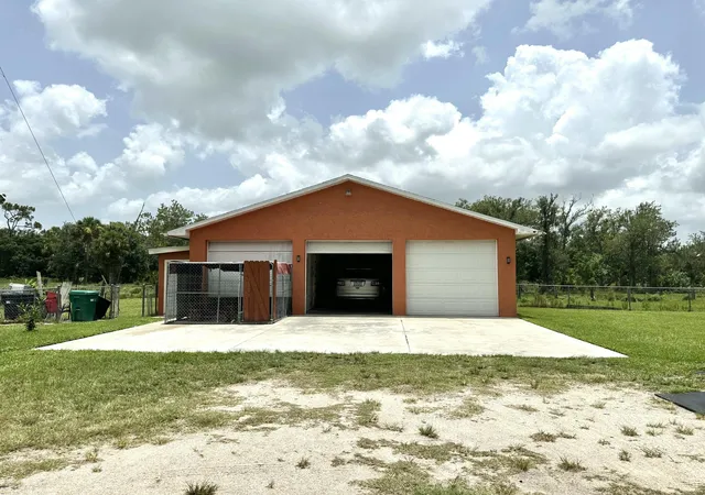 5th image of 840 Nw 141St St, Okeechobee, FL 34972 | MLS# R11149647