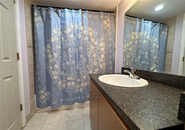 36th image of 6630 Racquet Club Dr #163, Lauderhill, FL 33319 | MLS# F10542353