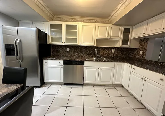 5th image of 6630 Racquet Clb Dr, Fort Lauderdale, FL 33319