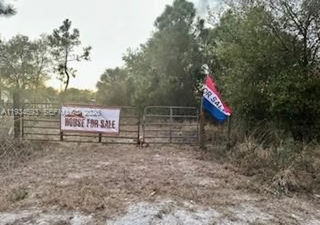 1st image of 650 N Kennel, Clewiston, FL 33440 | MLS# A11934693