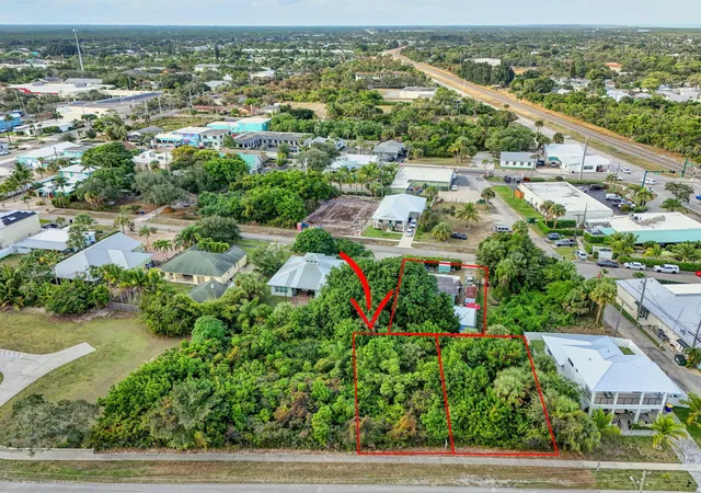 1st image of 9156 Se Mars St, Hobe Sound, FL 33455 | MLS# R11150144