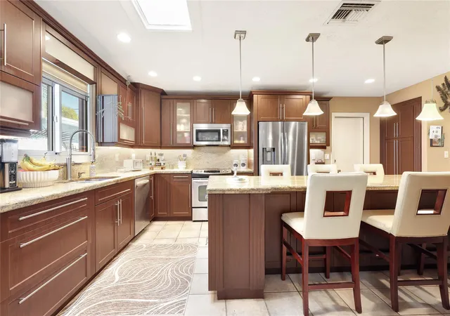 4th image of 4631 Sw 30Th Wy, Fort Lauderdale, FL 33312 | MLS# F10542608