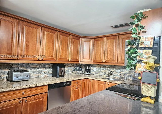 Homes for sale in Deerfield Beach, FL | 62 Islewood C #62, Deerfield Beach, FL 33442 | MLS# A11936526