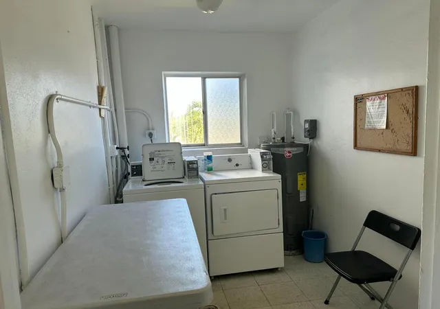 2nd image of 2381 Sunset Ave, Lake Worth, FL 33461
