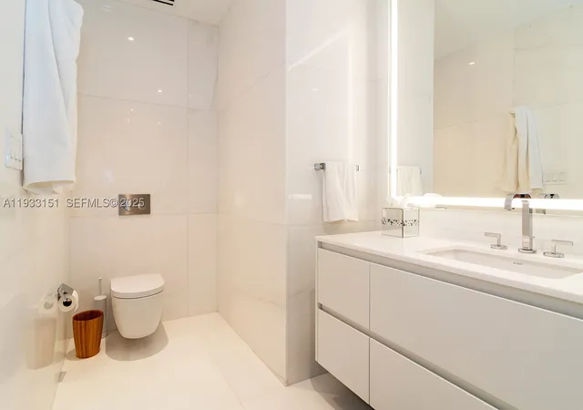 Homes for sale in Miami, FL | 300 Biscayne Blvd Way #805, Miami, FL 33131 | MLS# A11933151