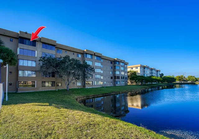 Homes for sale in North Lauderdale, FL | 8030 Hampton Blvd, North Lauderdale, FL 33068