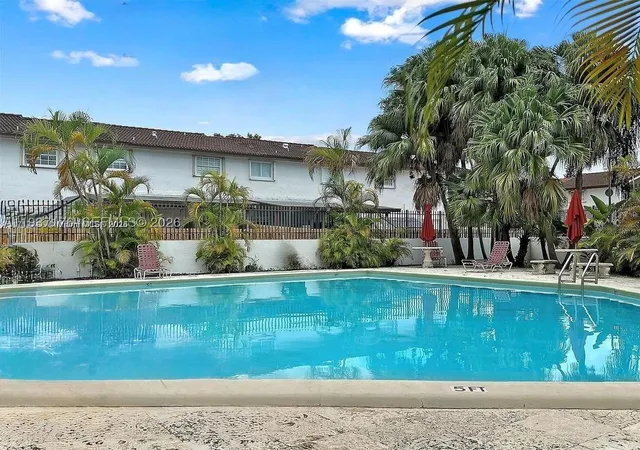 2nd image of 13551 Sw 62Nd St # 4, Miami, FL 33183
