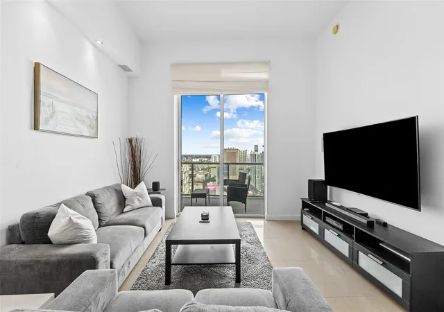 4th image of 185 Sw 7Th St #4403, Miami, FL 33130 | MLS# F10542678